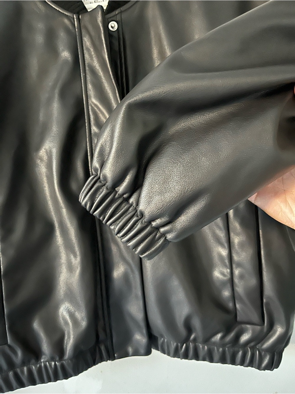 Abercrombie & Fitch Black vegan Leather cropped Bomber Jacket - Picture 7 of 14